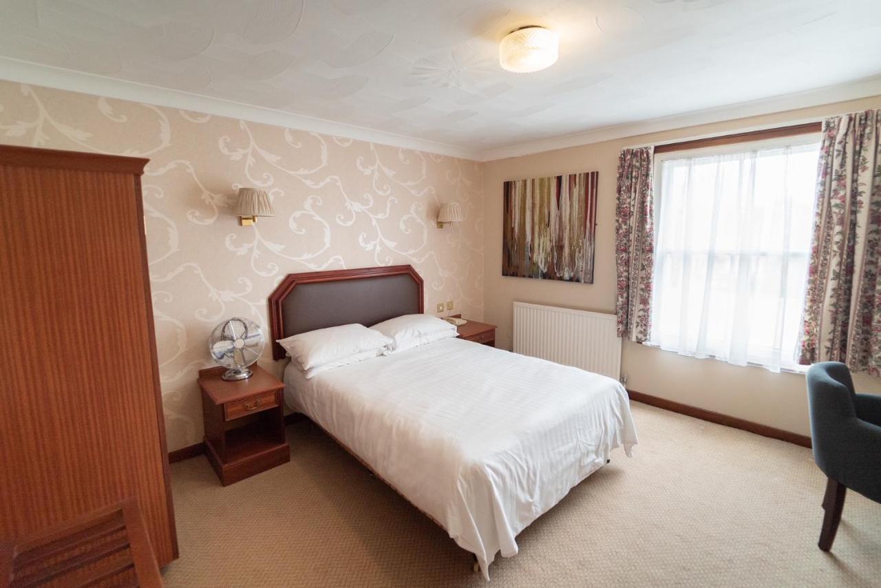 Littlebury Hotel Бицестер Екстериор снимка