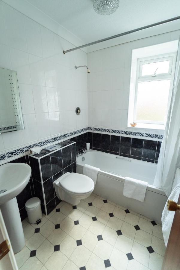 Littlebury Hotel Бицестер Екстериор снимка